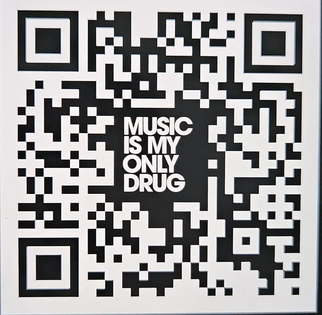 Welcome to Z€RO official Ltd.🎶👽🎶🇬🇧🇩🇪🇨🇿🤝🌍🏄‍♀️